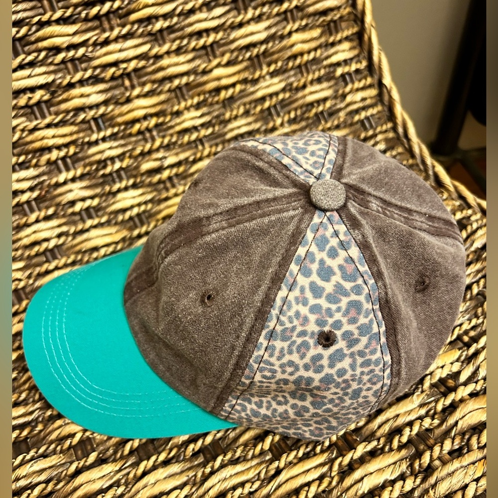 NWOT! Cute hat!